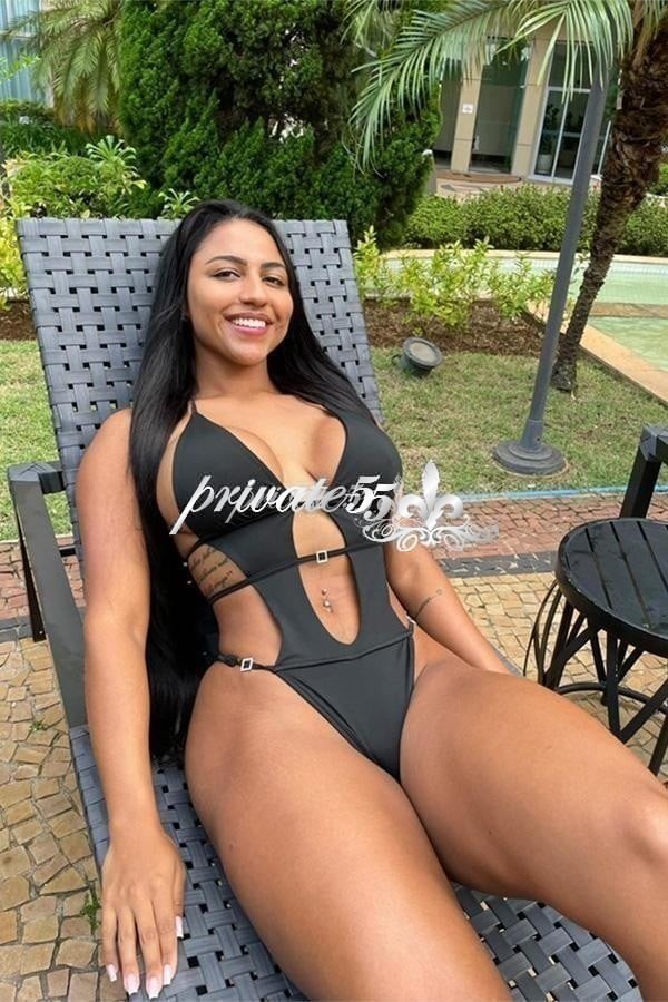 Public photo 7 of Bruna Mello
