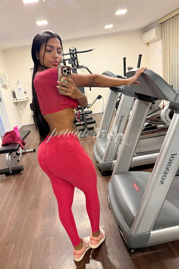 Public photo 2 of Bruna Mello