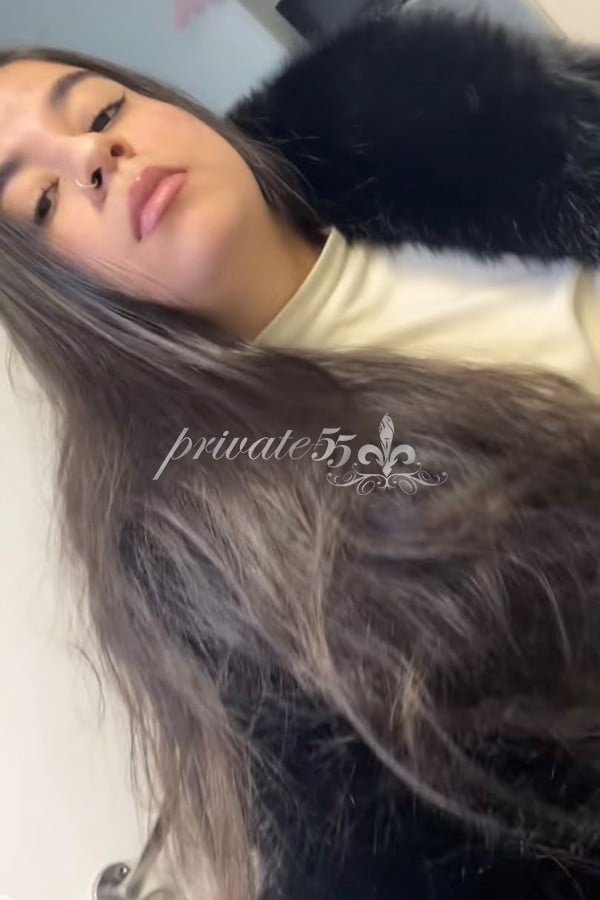 Public photo 22 of Isabella Montclair