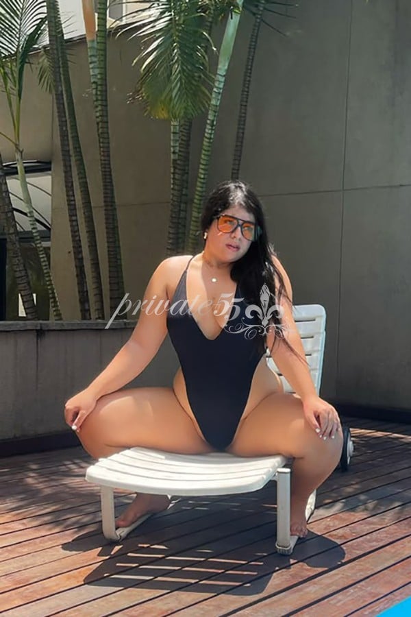 Public photo 16 of Isabella Montclair