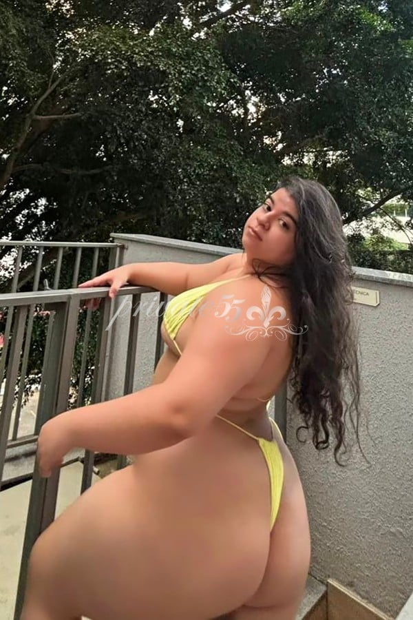 Public photo 3 of Isabella Montclair