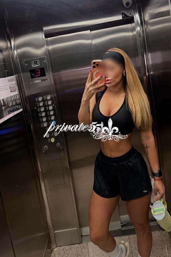 Public photo 10 of Fernanda Bianki