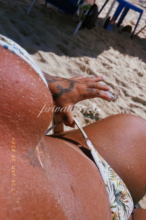 Public photo 8 of Taty Pontes