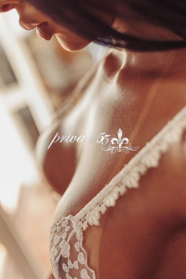 Public photo 13 of Bruna Montez