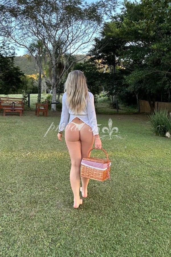 Public photo 23 of Bruna Vegas