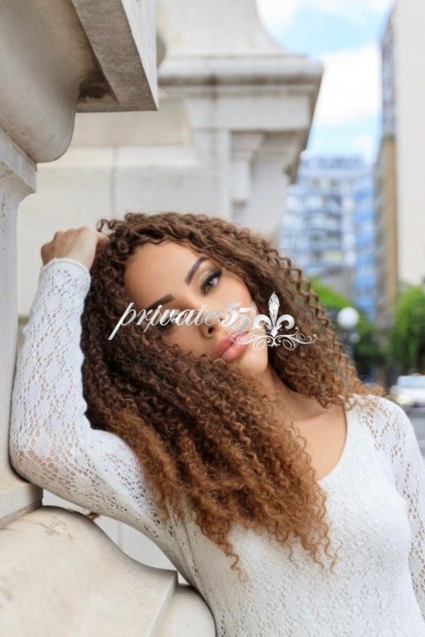 Public photo 24 of Anastácia Louise