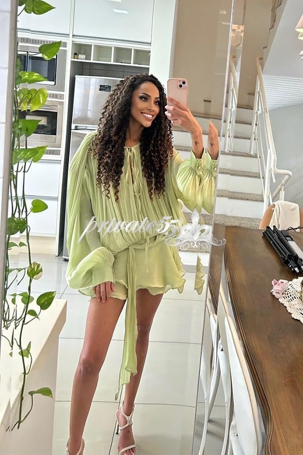 Public photo 22 of Anastácia Louise
