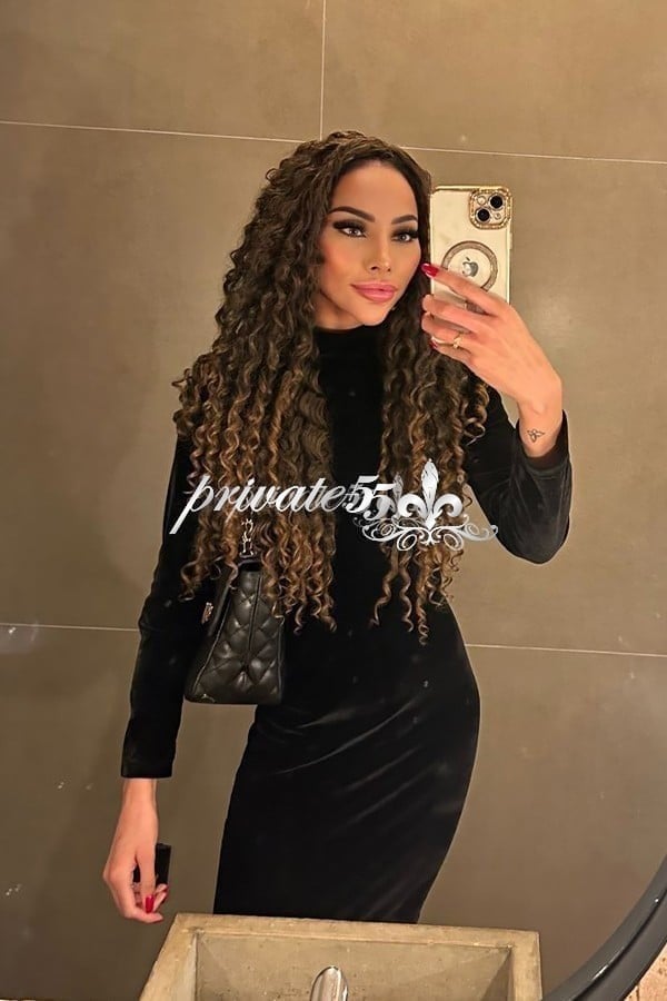 Public photo 11 of Anastácia Louise