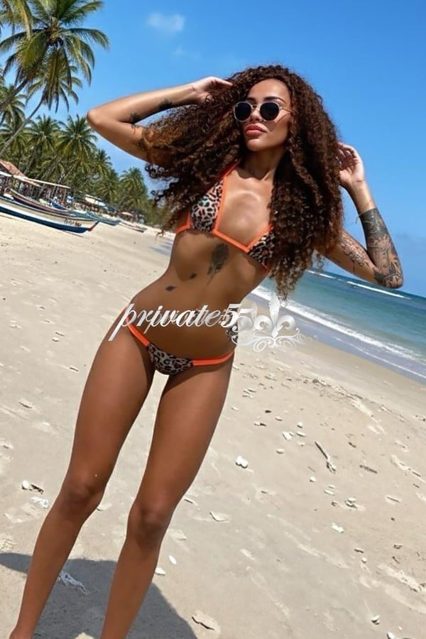 Public photo 9 of Anastácia Louise