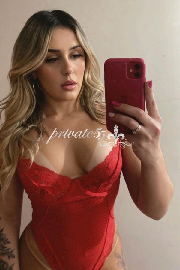 Public photo 10 of Nina Bellini