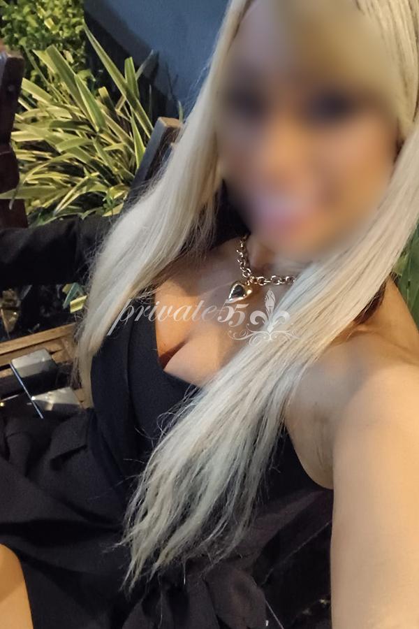 Public photo 2 of Valeska Faris