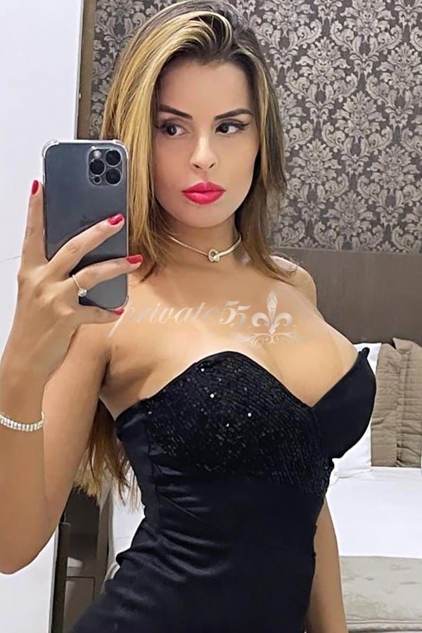 Public photo 5 of Sthefany Bach