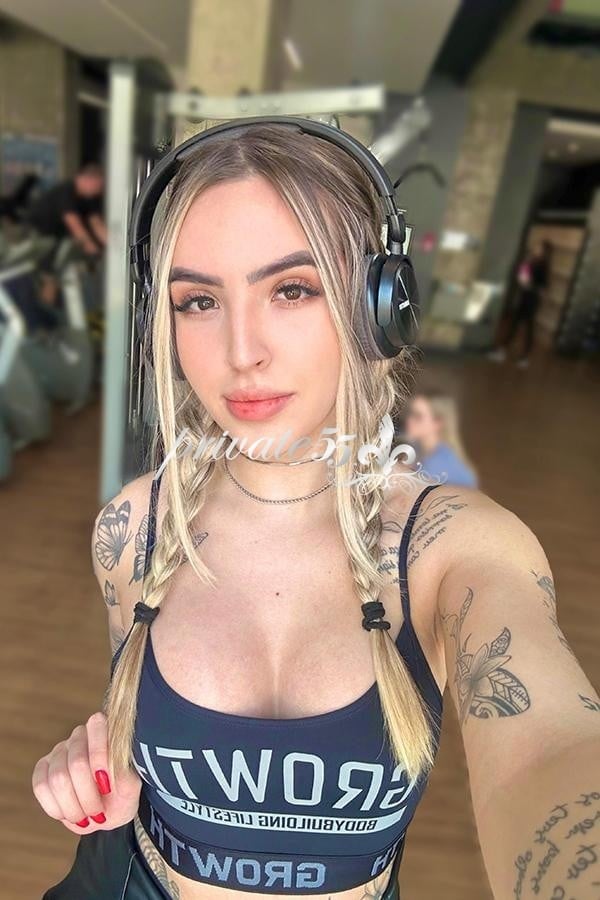 Public photo 12 of Loirinha Tímida