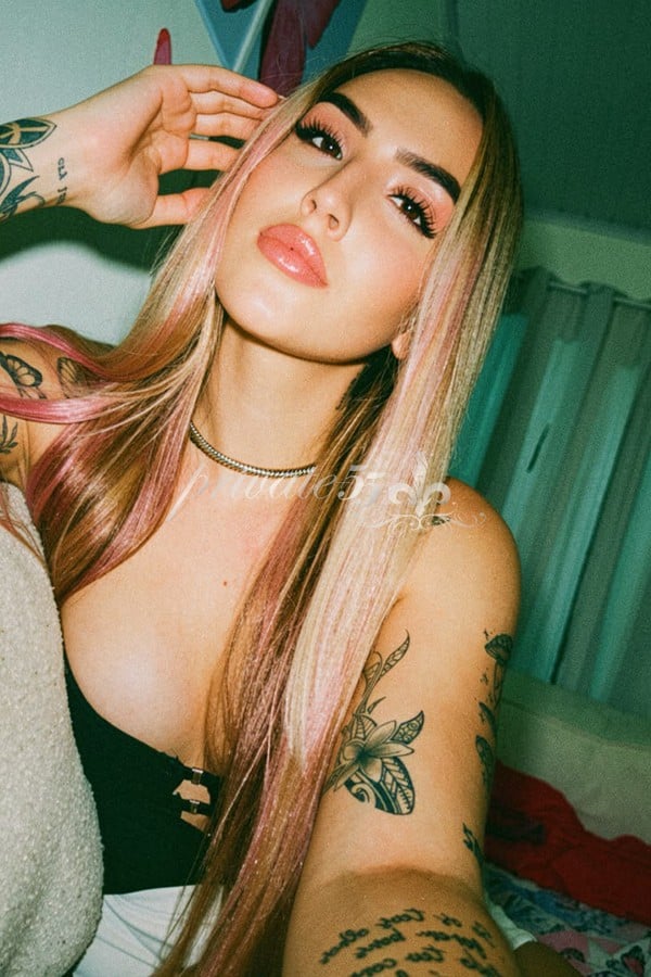 Public photo 8 of Loirinha Tímida