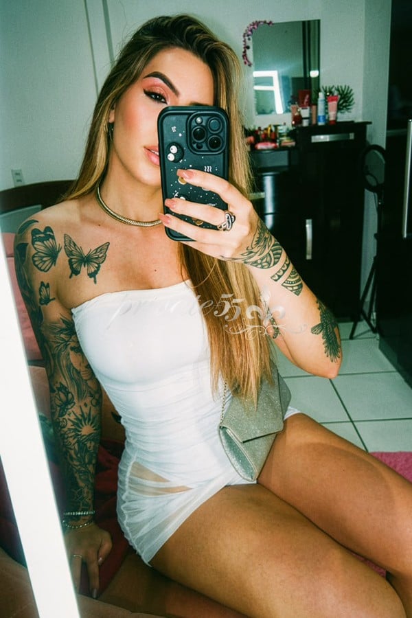 Public photo 7 of Loirinha Tímida