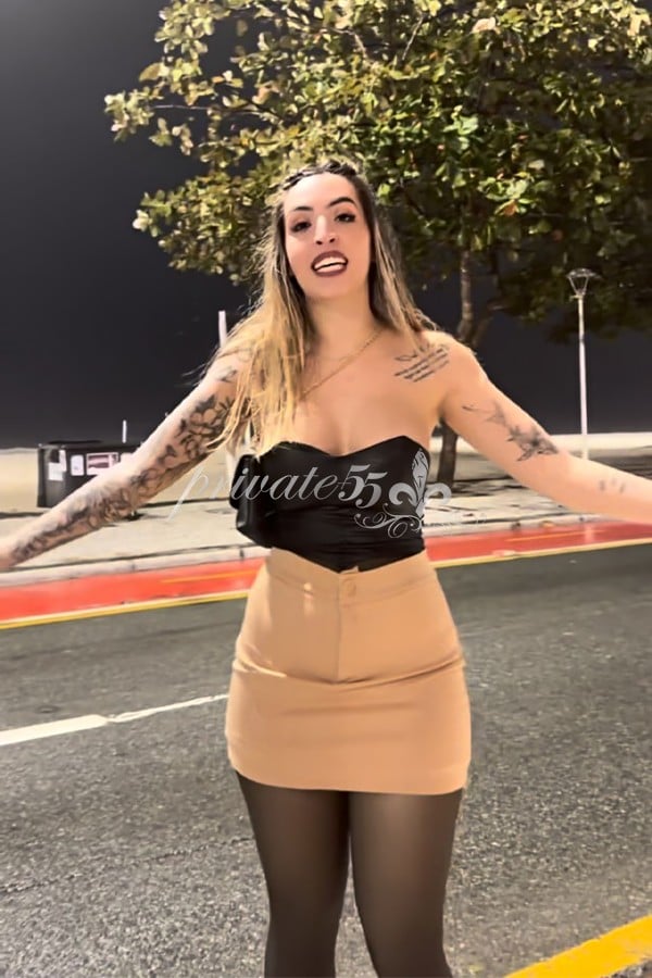 Public photo 2 of Loirinha Tímida