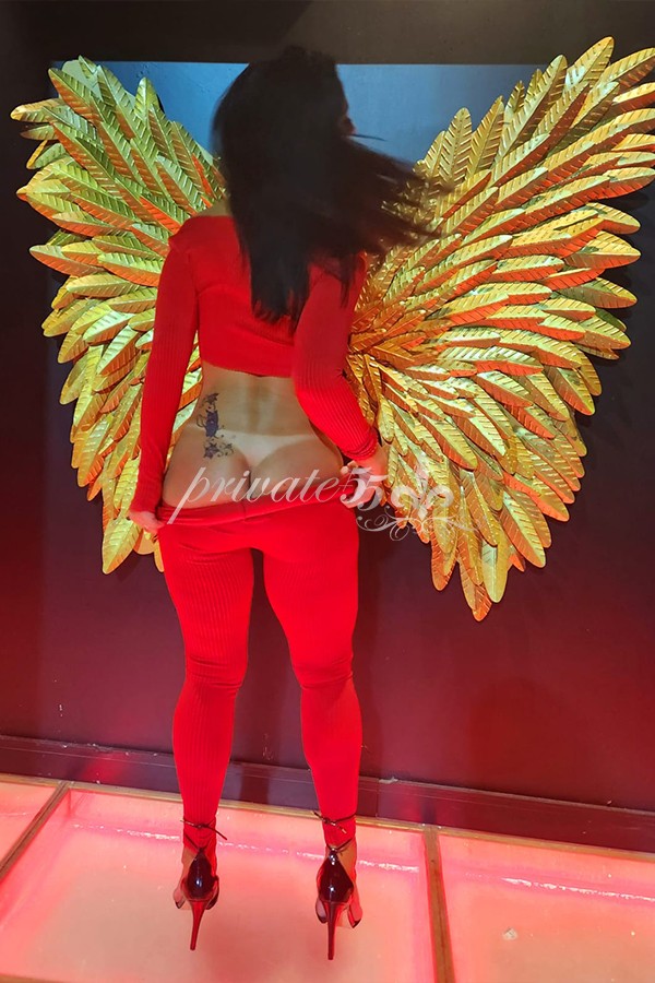 Public photo 17 of Anna Dias