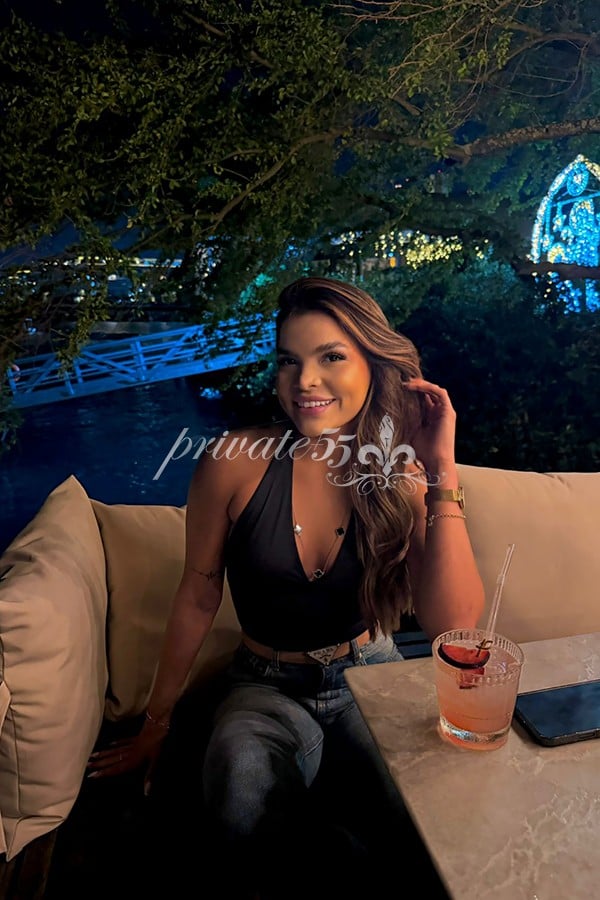 Public photo 6 of Pérola Martins