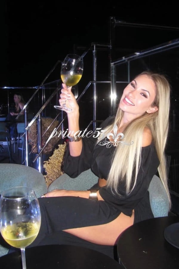 Public photo 21 of Verônica Salles