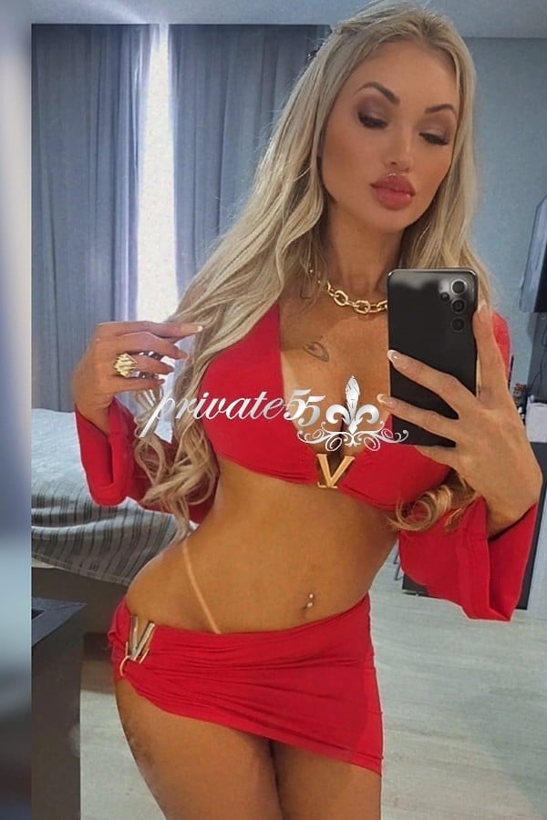 Public photo 8 of Verônica Salles