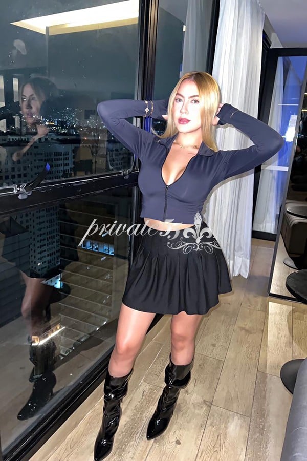 Public photo 9 of Lara Monetti