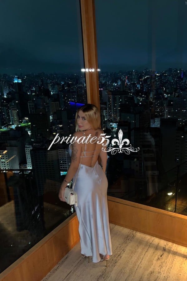 Public photo 8 of Lara Monetti