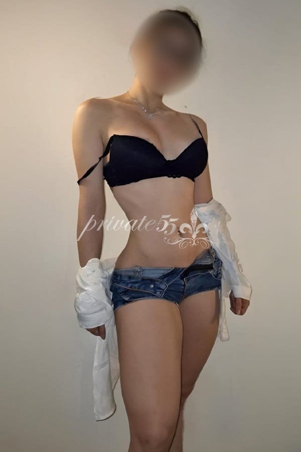 Júlia Valentim, garota de programa, foto 2