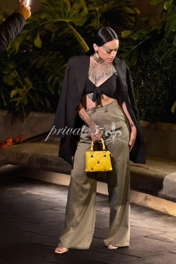 Public photo 12 of Vitória Lins