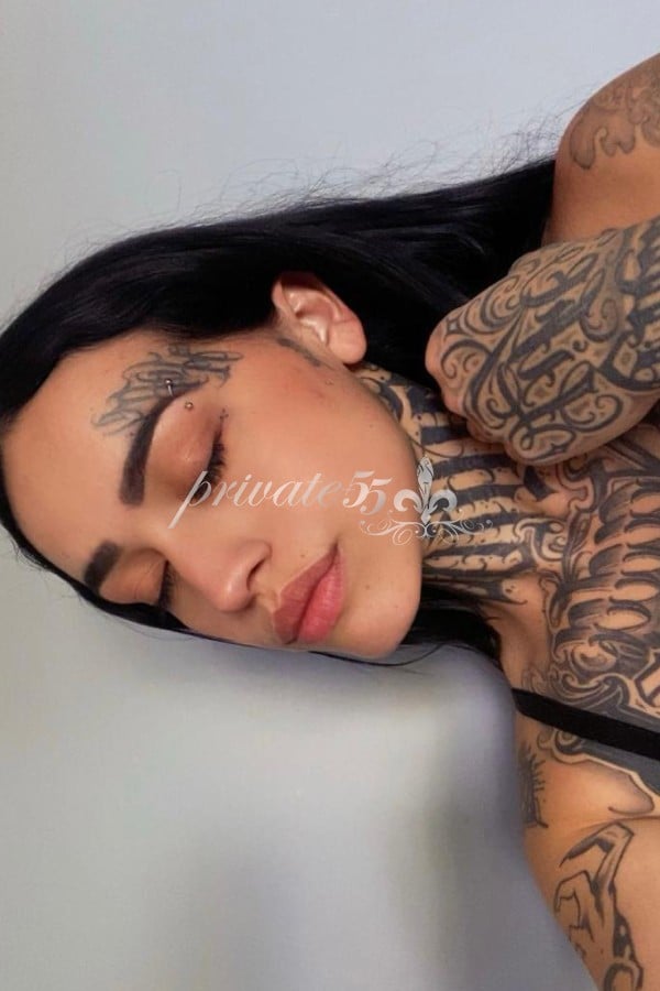 Public photo 3 of Vitória Lins