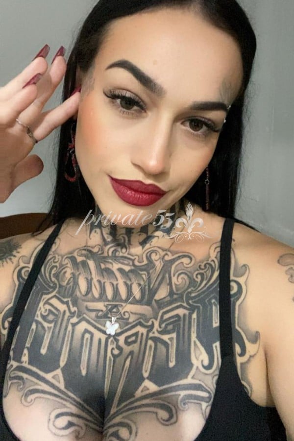 Public photo 2 of Vitória Lins