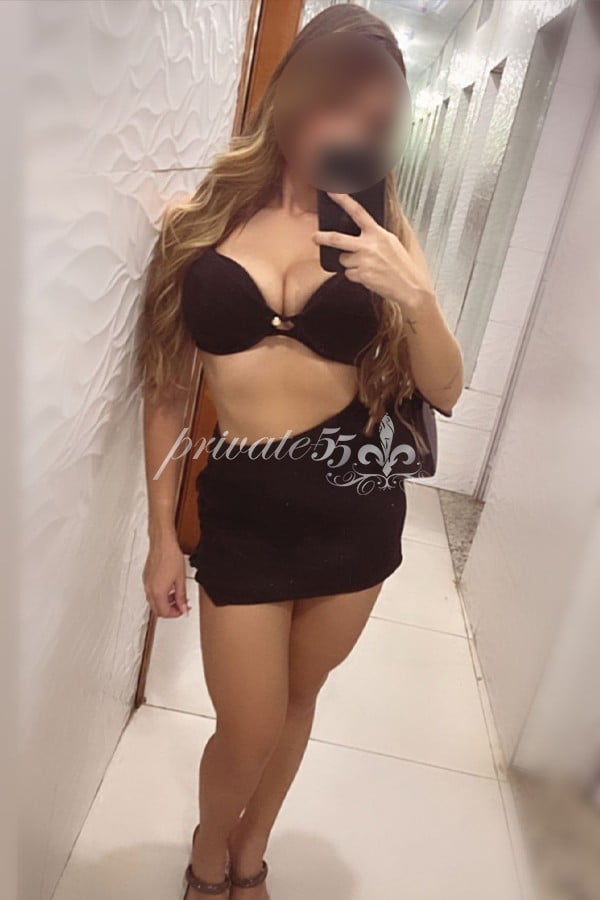 Public photo 4 of Laura Morais
