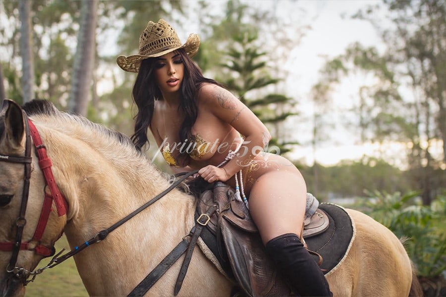 Public photo 23 of Lanna Belford