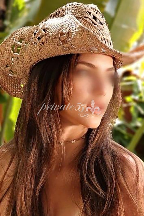 Public photo 5 of Giovana Queiroz