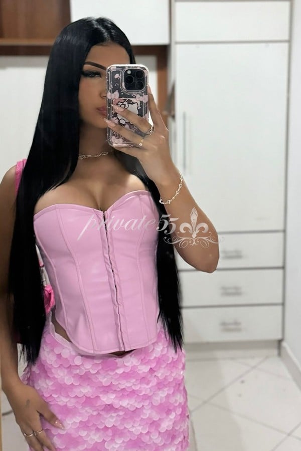 Public photo 3 of Clara Silva