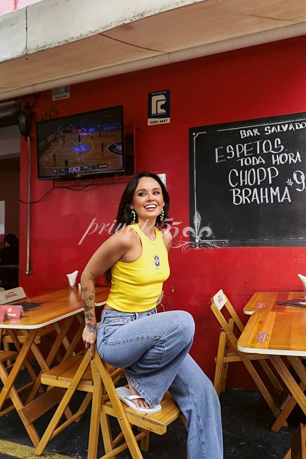 Public photo 28 of Marcella Mendes