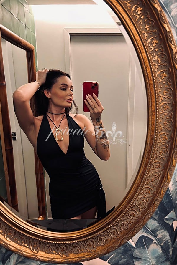 Public photo 22 of Marcella Mendes