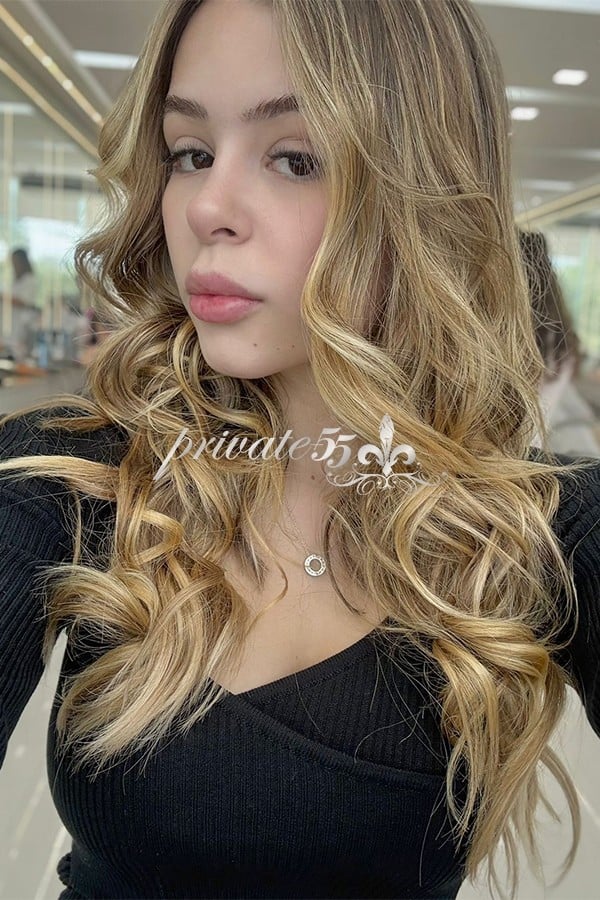 Public photo 22 of Lu Almeida
