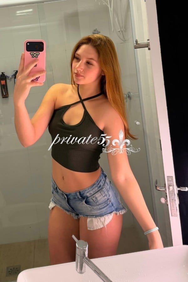 Public photo 12 of Eloise Wolfart