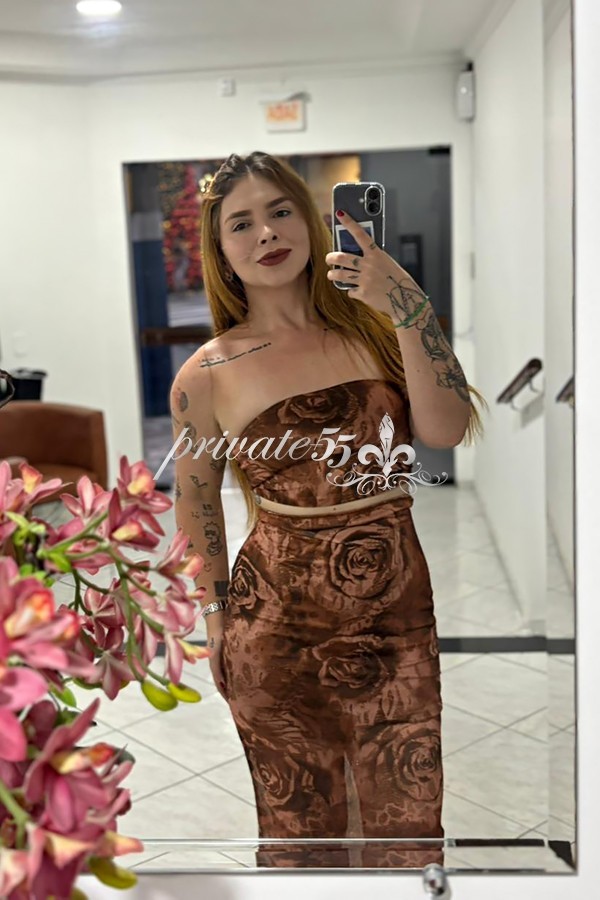 Public photo 11 of Lara Ruiva
