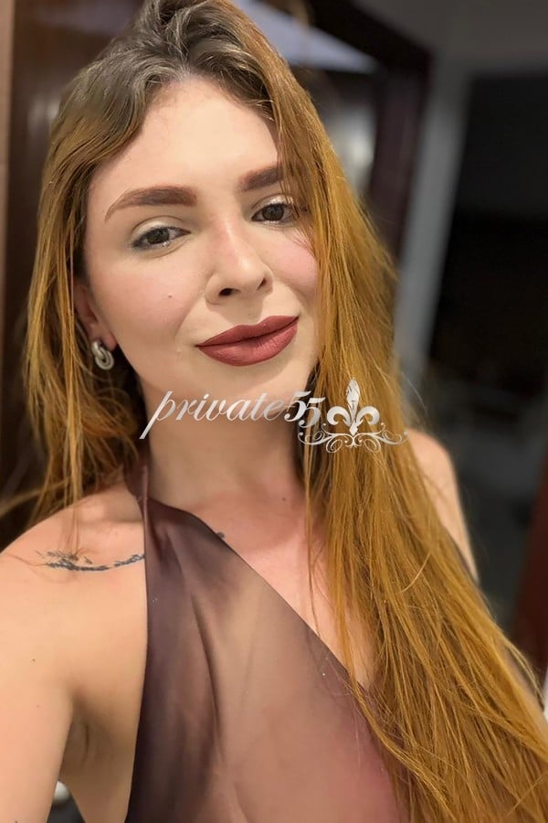 Public photo 4 of Lara Ruiva