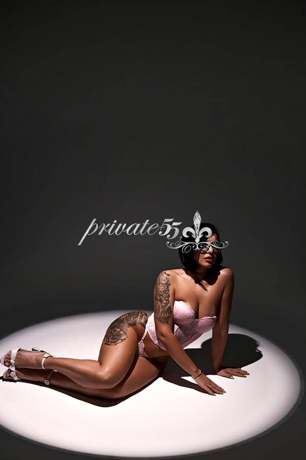 Public photo 9 of Vitória  Souza
