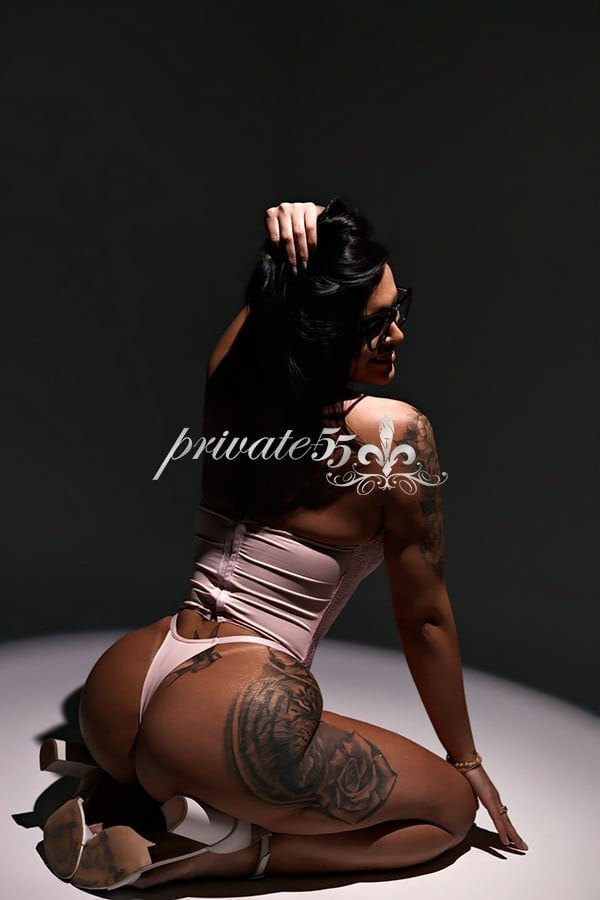 Public photo 5 of Vitória  Souza