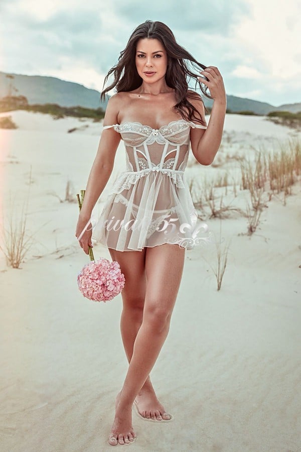 Public photo 8 of Luna Leão