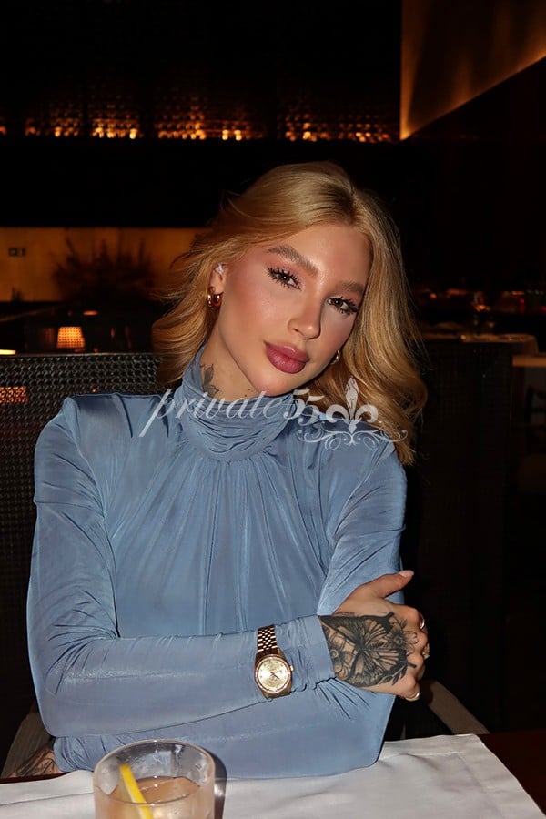 Public photo 14 of Sofi Alves