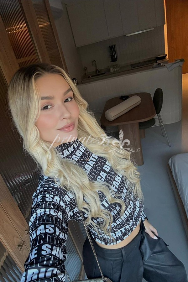 Public photo 12 of Isabella  Montieri