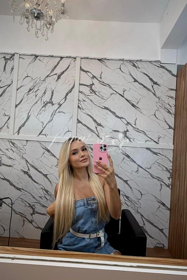 Public photo 4 of Isabella  Montieri