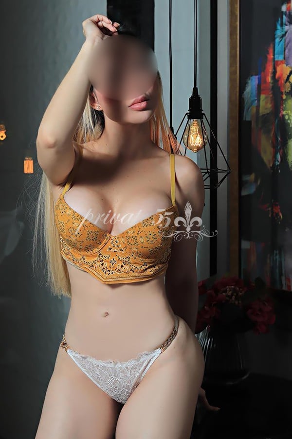 Public photo 9 of Laís Dias