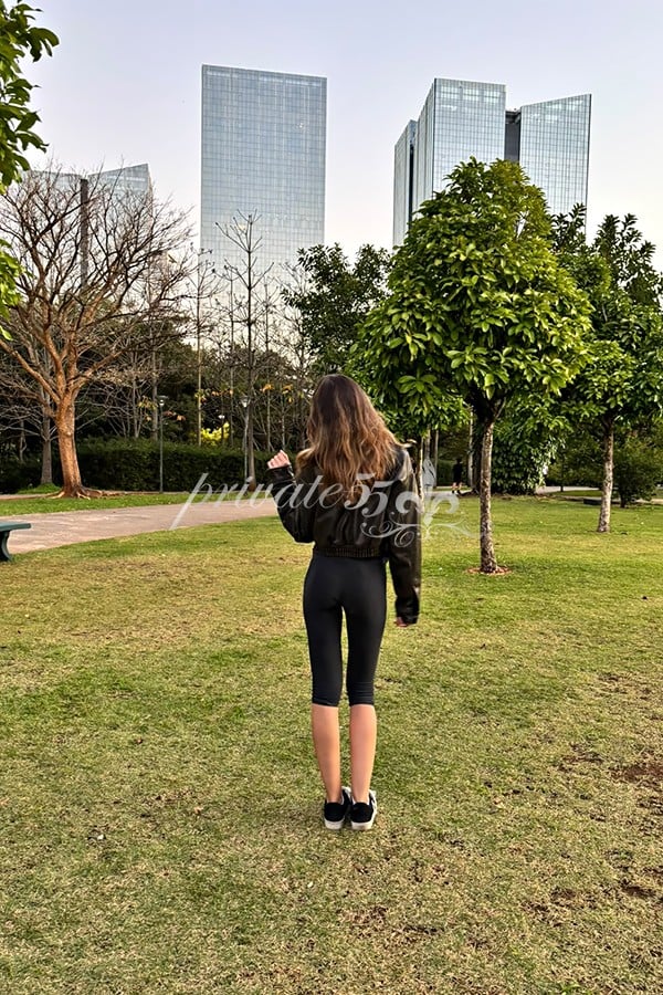 Public photo 12 of Sabrina Andrade
