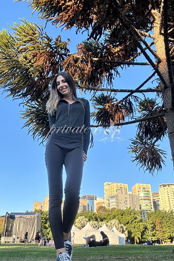 Public photo 2 of Sabrina Andrade