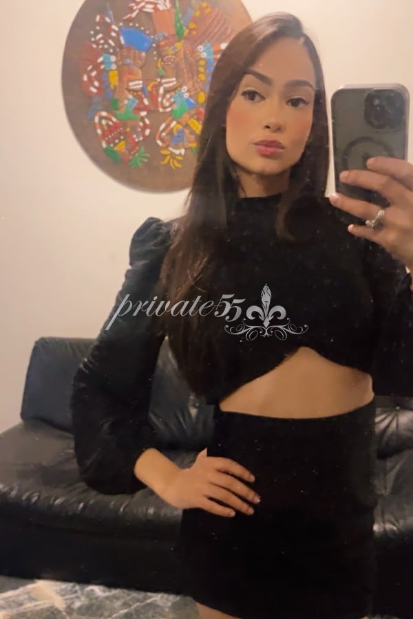Public photo 7 of Malu  Magalhães